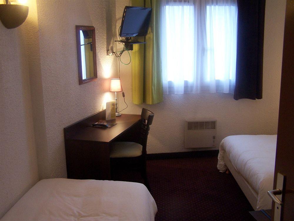 ホテル ル コローニュ リヨン 部屋 写真